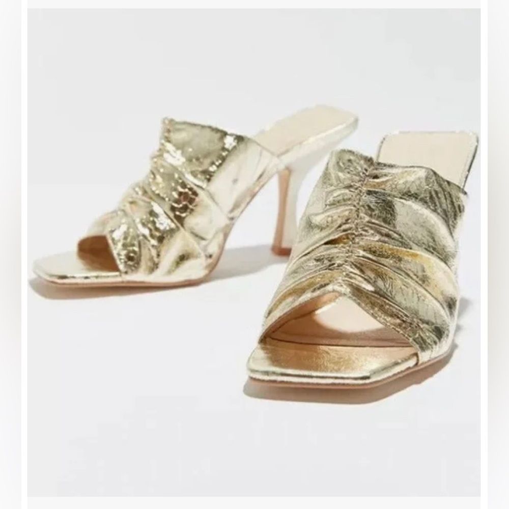 NEW Urban Outfitters Zoey GOLD Rouched Mule Heel size 8, NWT!!